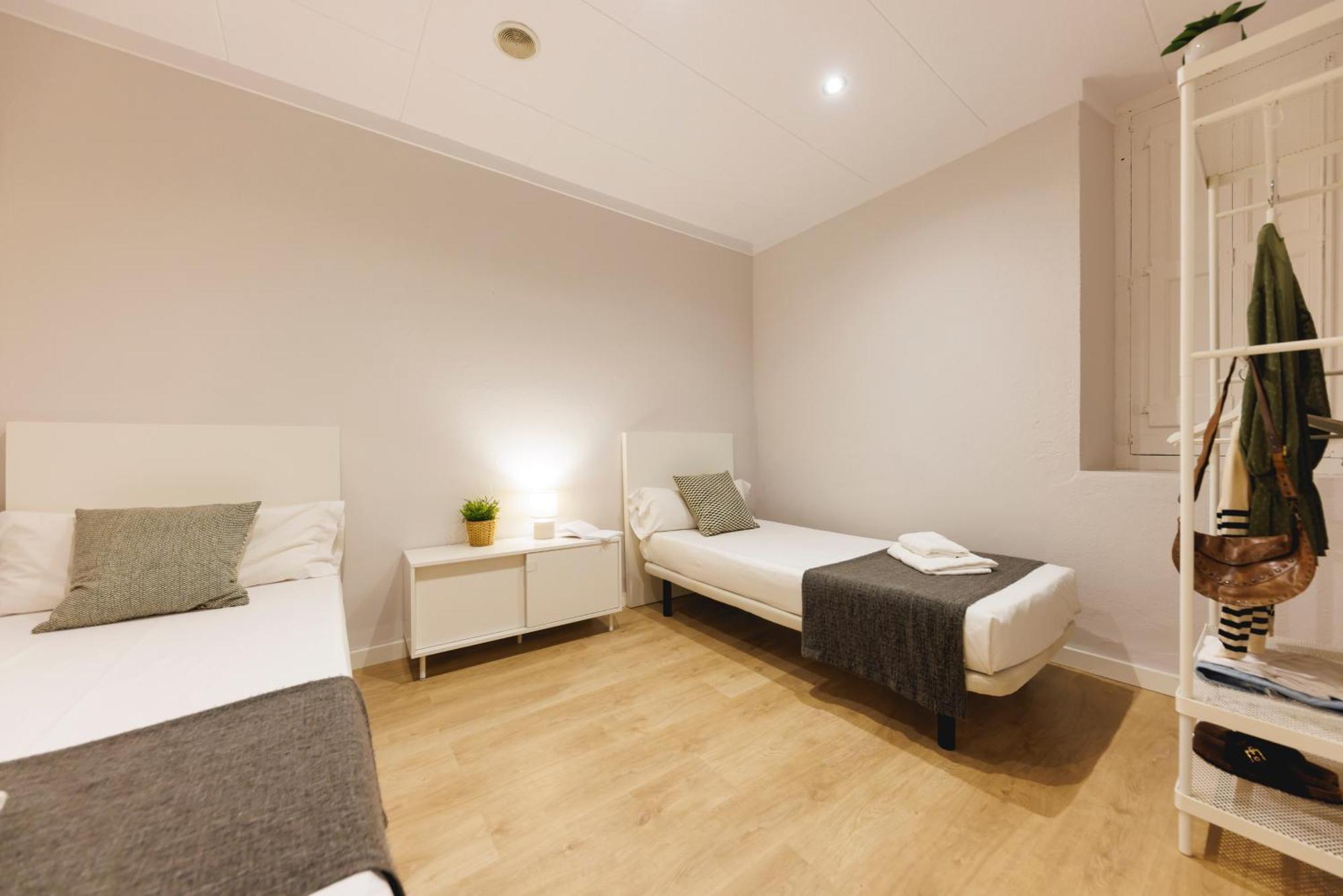 Bravissimo Apartaments Mora 4 ジローナ エクステリア 写真