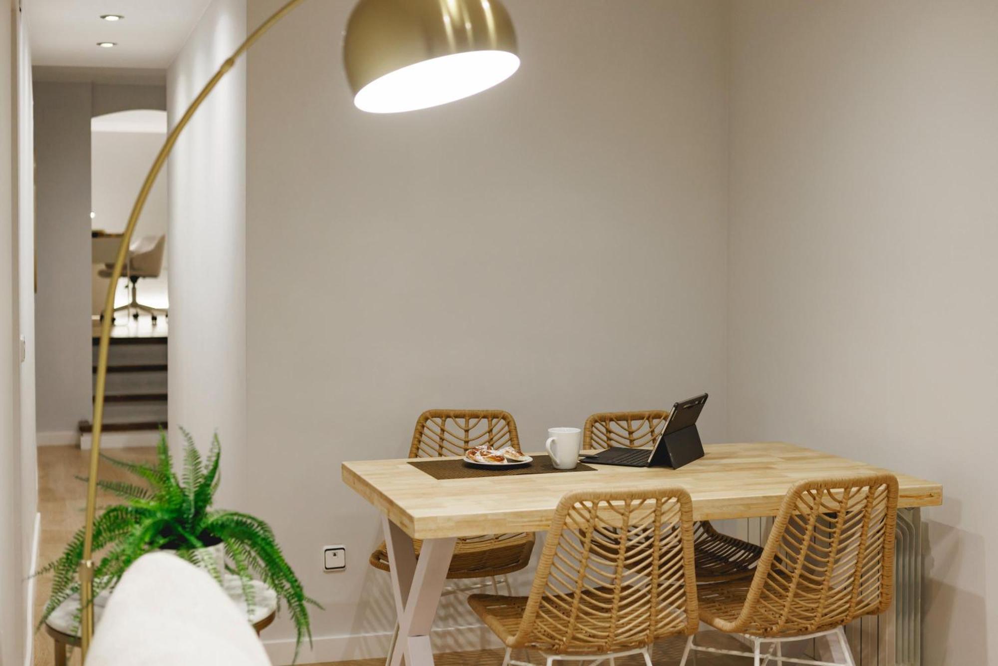 Bravissimo Apartaments Mora 4 ジローナ エクステリア 写真